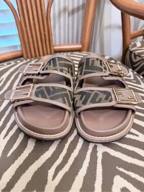 Fendi Taupe Logo Double-Buckle Slide Sandals for Kids